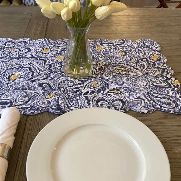 Blue paisley table runner, reversible - Picture 1 of 5
